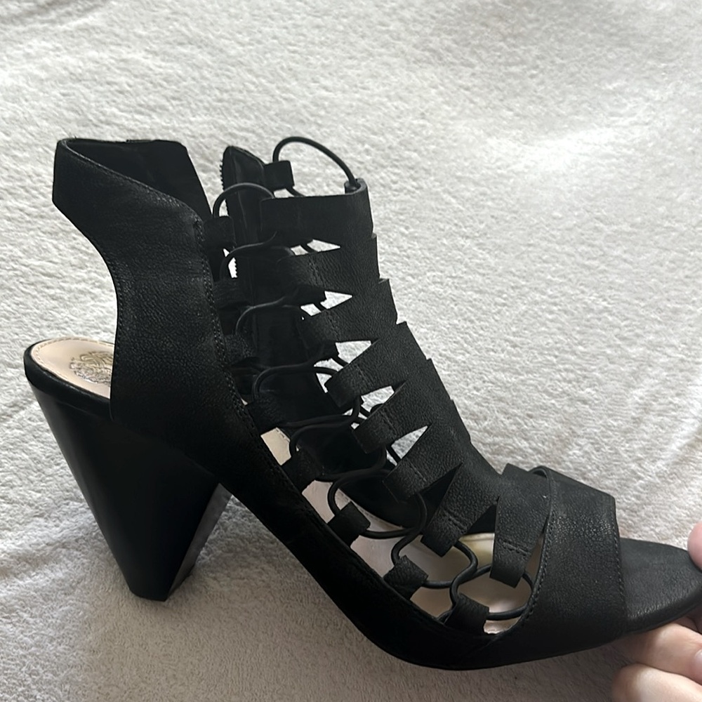 Vince Camuto VC-ELIAZ
